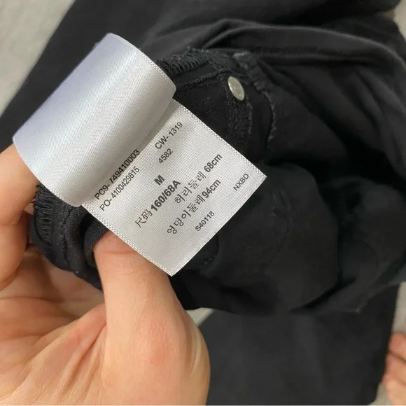 Levi's Black Skinny Jeans for Women - Picture 3 of 4